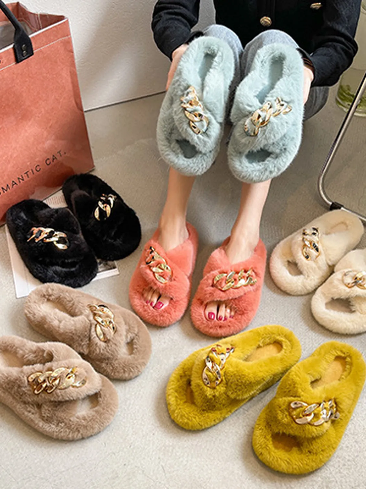 Chain Link Fuzzy Slippers - Orange