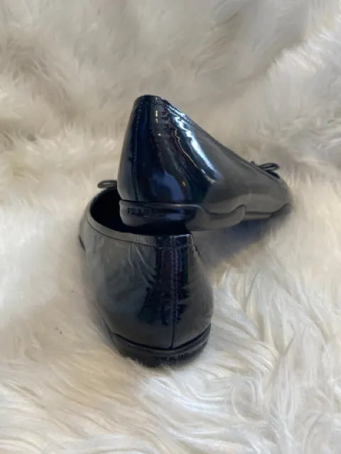 Prada Pointed Toe Patent Leather Flats Sz. 39 Shoe